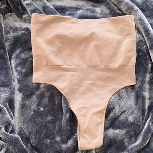 Brand new without tags SKIMS shape wear